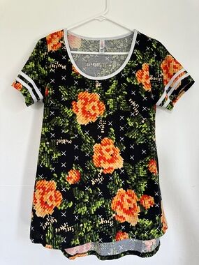 LuLaRoe Classic Tee